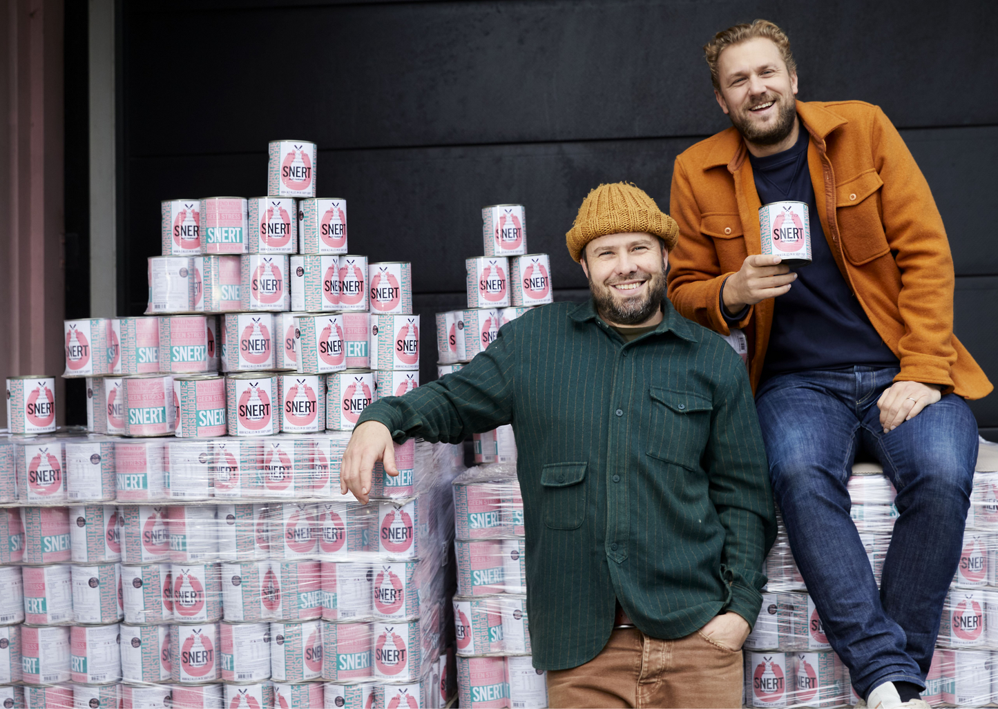 Brandt & Levie - eet beter vlees - goed gehouden varkens - samuel levie - joris bijdendijk - amsterdam - snert - soep uit blik - snert - erwtensoep - rookworst - hollands - soep - soep pakket - soep box - winterse maaltijd